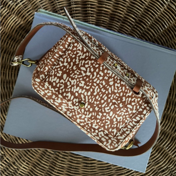 Madewell The Transport Camera Bag Spotted Calf Hair Leather Cross Body - Picture 4 of 7